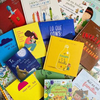 ¿Buscas un libro para regalar esta navidad? Mira algunos de los disponibles que podrás encontrar en nuestra tienda para tus peques. 

Ahora es el turno de las promociones de libros de 3 años en adelante. 

Promo 1 
Valor unitario $14900 2 por $25000

Promo 2
Valor unitario desde $12990 2 por $23900

Promo 3
Valor unitario $10990 2 por por $18600

Escríbeme por MD para conocer las promociones disponibles. 🎁📚🎄
*Hasta agotar stock 

#librosinfantiles #librosennavidad #librosparaniñosyniñas #lij 
#regalalibros