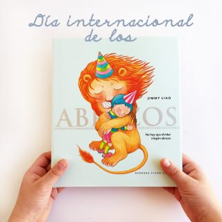 Solo hay una manera de celebrar el Día Internacional del Abrazo y es regalando abrazos, empezando por tus seres queridos, tus peques, amigos 💛

Abrazos calentitos que nos ponen el corazón a mil por hora.
Nos hacen sentir seguros y confiados, 

Cuando nos abrazamos nuestro cerebro segrega dopamina y serotonina, ambas reducen el estrés y juntas proporcionan calma, tranquilidad y sosiego.

Por muchos días llenos de abrazos 🤗

📷 Libro Abrazos, lo encuentras disponible en la tienda online WWW.BUENCRECER.CL

#buencrecer #librosinfantiles #abrazos